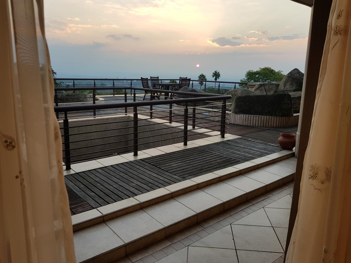 Bubez Guesthouse バーバートン エクステリア 写真