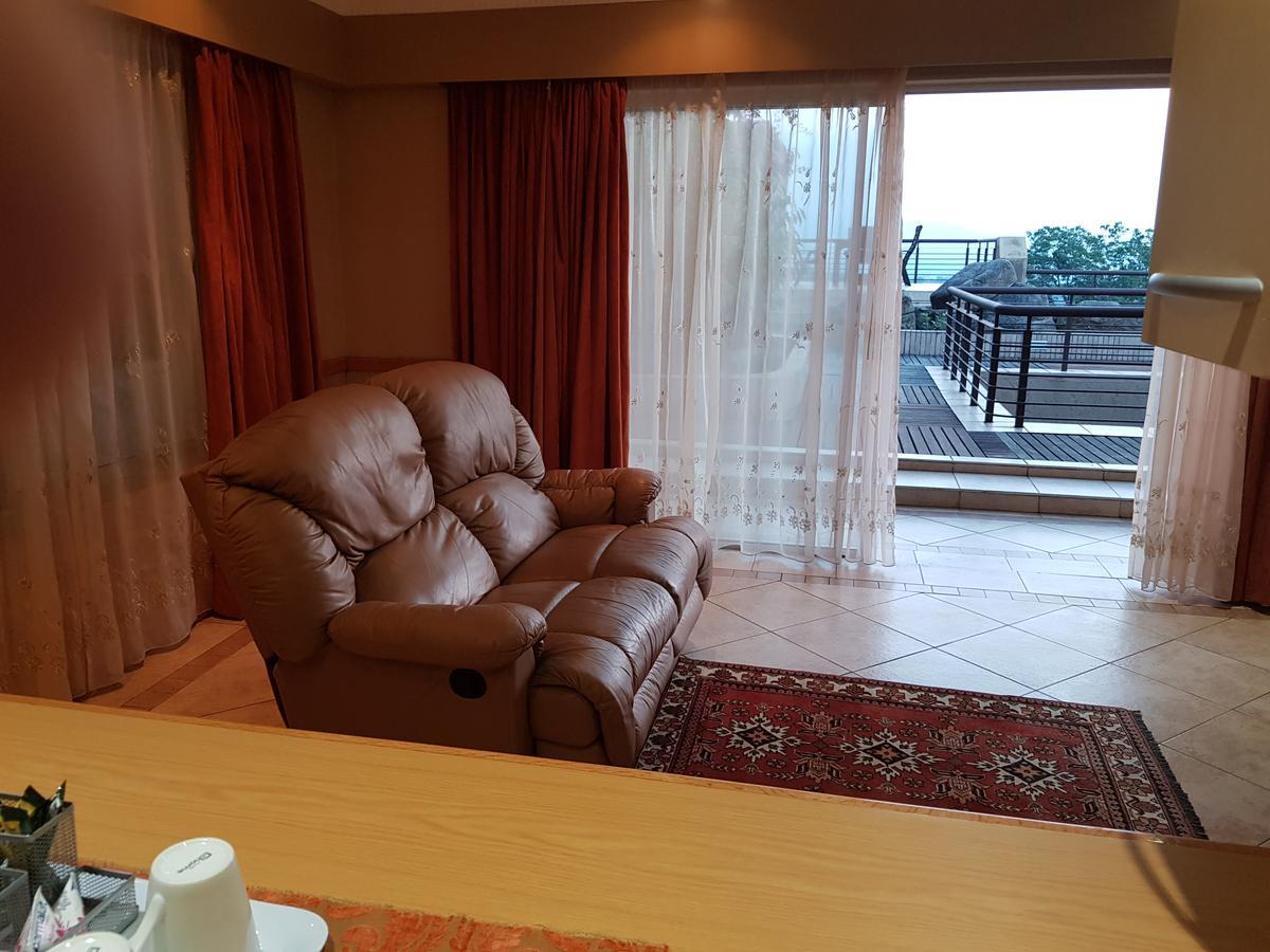 Bubez Guesthouse バーバートン エクステリア 写真