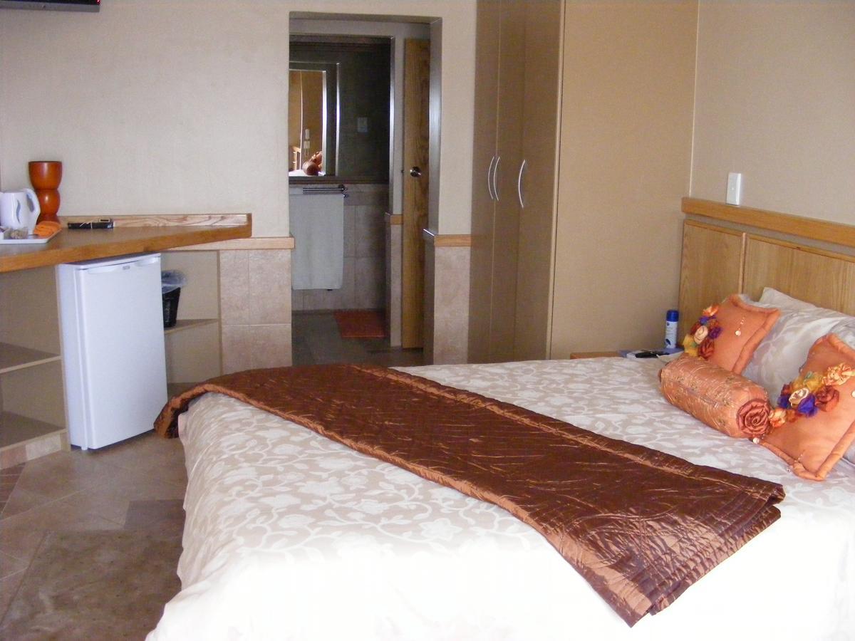 Bubez Guesthouse バーバートン エクステリア 写真