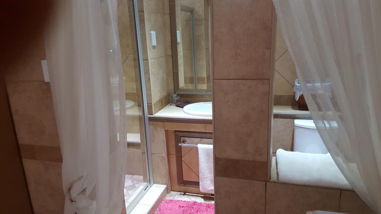 Bubez Guesthouse バーバートン エクステリア 写真